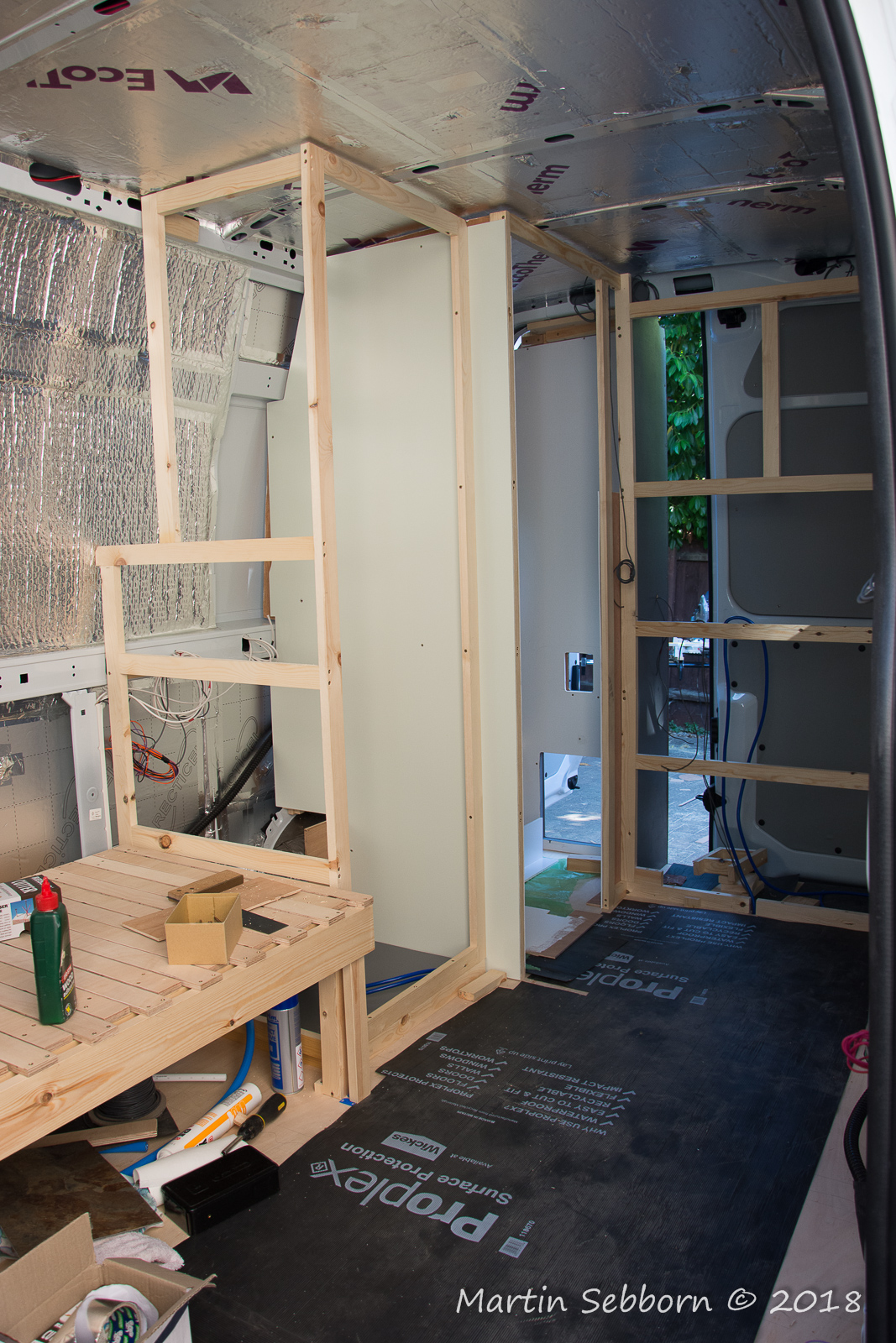 Cupboard framing